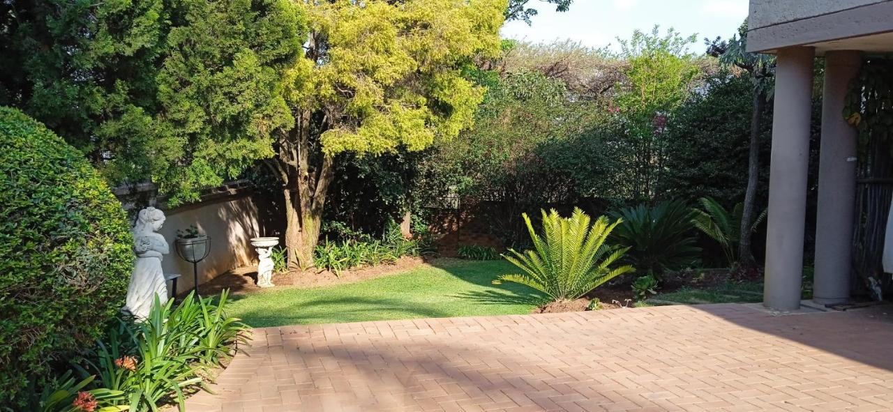 Green Scape Flatlet Pretoria Bagian luar foto