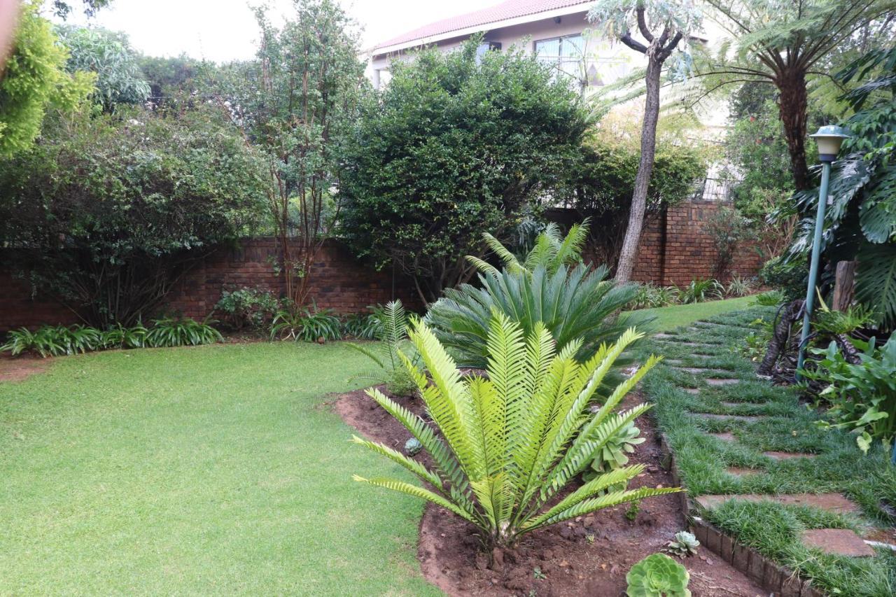 Green Scape Flatlet Pretoria Bagian luar foto